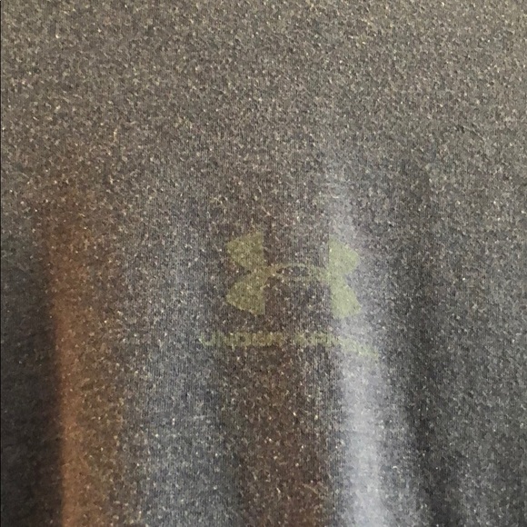 Short sleeved Under Armor work tee - Picture 2 of 3